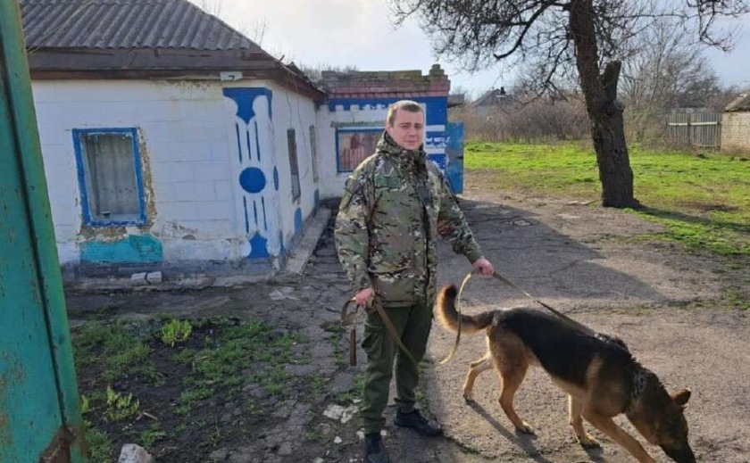 Побив господаря будинку: на Дніпропетровщині службовий пес менш ніж за годину знайшов злочинця
