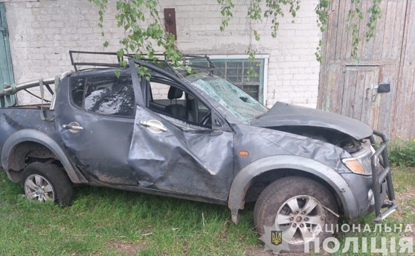 Потрапили на викраденому авто в ДТП: воліція Синельниківщини оголосила про підозру двом автовикрадачам