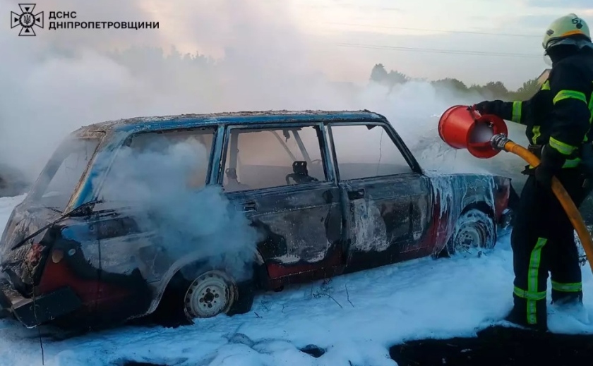 У Синельниківському районі загорівся «ВАЗ»