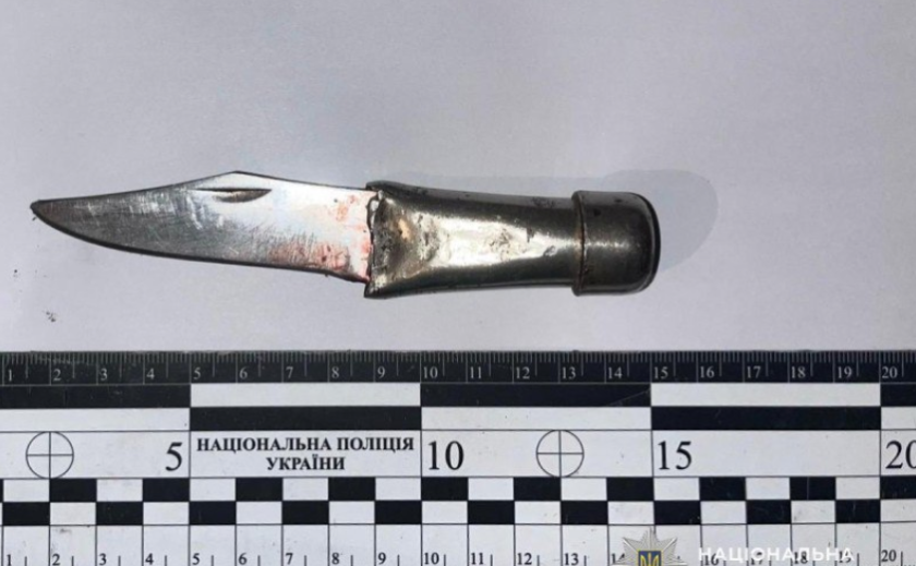 Кривавий конфлікт у Синельниківському районі : чоловіка вбили ножем під час застілля