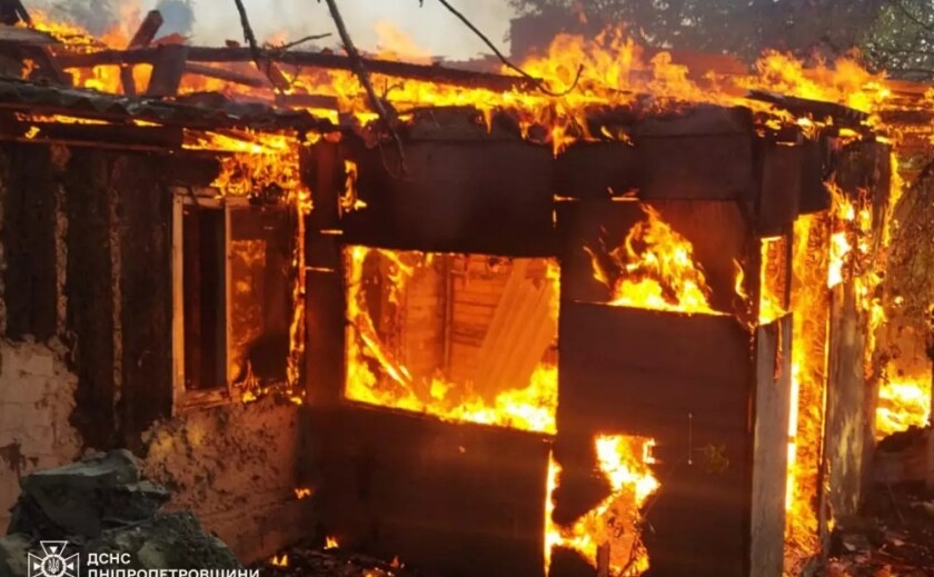 У Синельниківському районі вогнеборці ліквідували займання житлового будинку