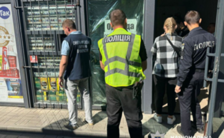 У Синельниковому поліцейські вилучили майже 3 тисячі пачок тютюнових виробів без акцизних марок