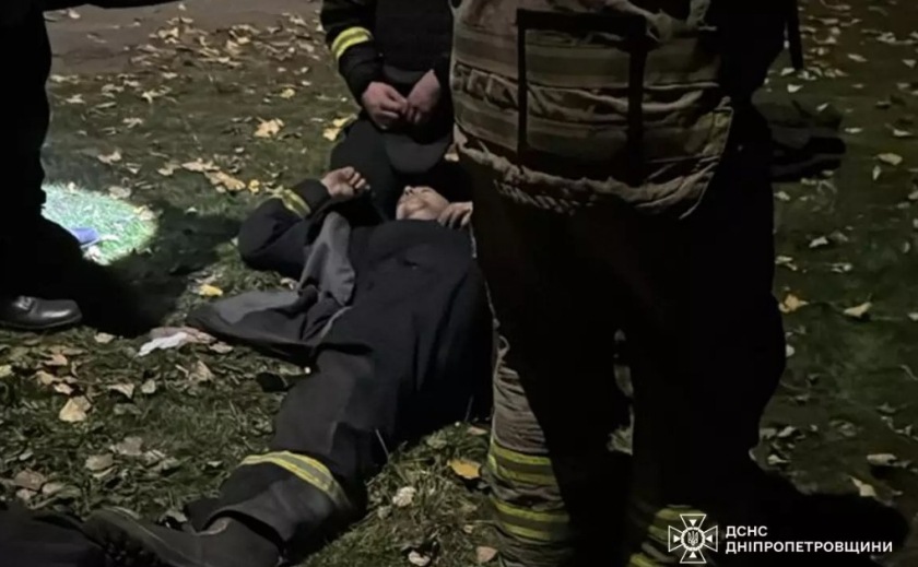 У Синельниківському районі загинув рятувальник, ще одного поранено внаслідок російського повторного ракетного удару