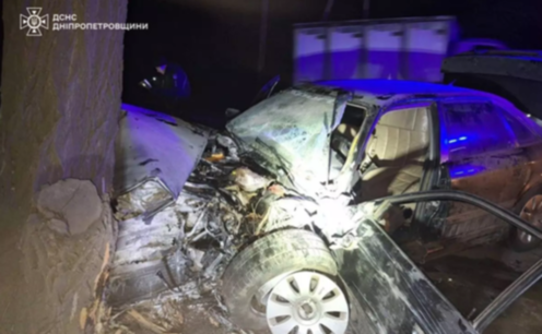Синельниківський район: надзвичайники деблокували чоловіка з пошкодженого внаслідок ДТП автомобіля